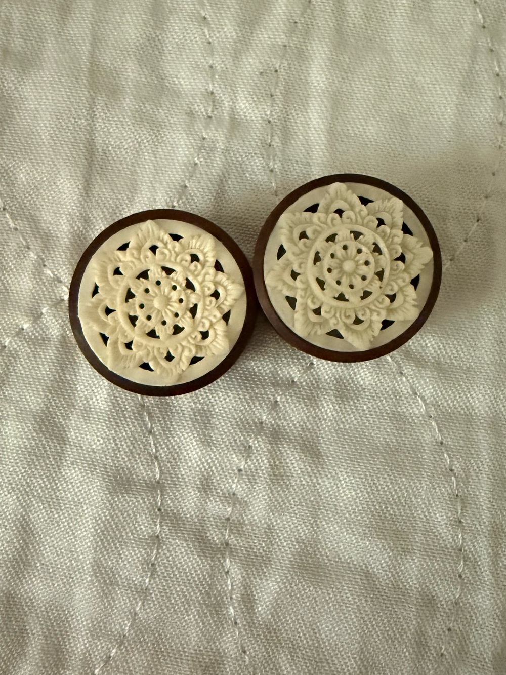 19mm Floral Carved Ear Gauge